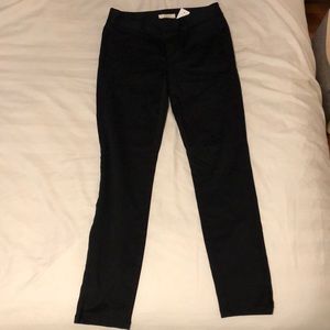 New w/ tag Black chino style ankle pants Loft sz 0